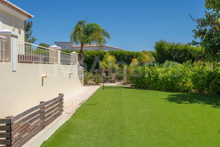 Image No.46-4 Bed House for sale