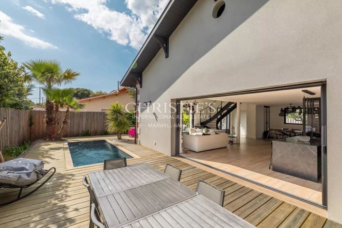 Image No.11-4 Bed House for sale