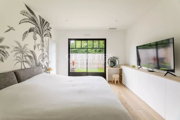 Image No.6-4 Bed House for sale