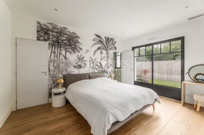 Image No.7-4 Bed House for sale