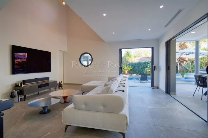 Image No.11-House for sale