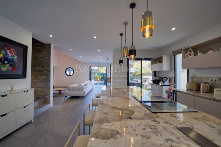 Image No.14-House for sale