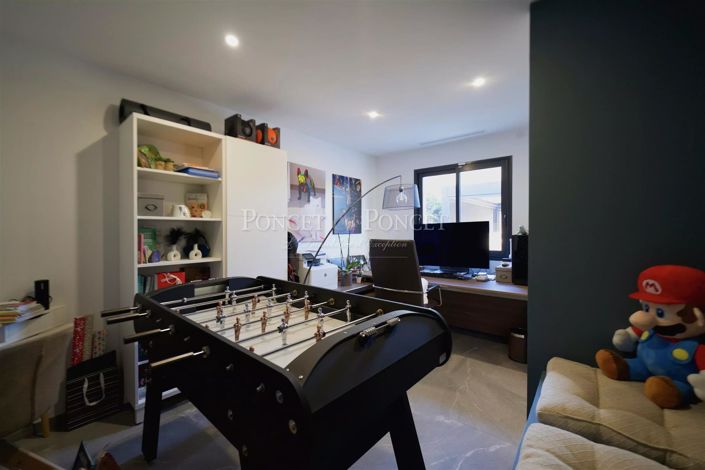 Image No.19-House for sale