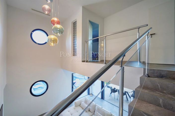 Image No.24-House for sale