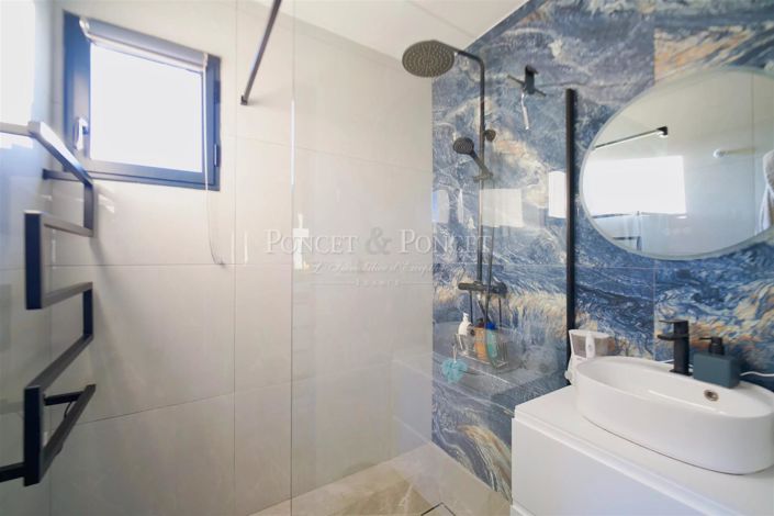 Image No.26-House for sale