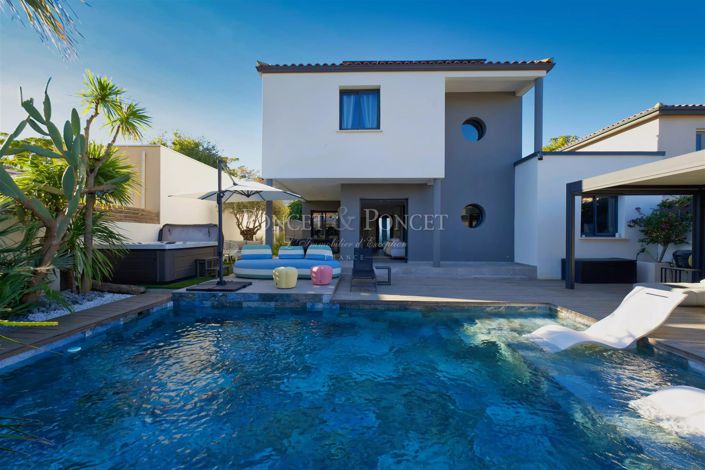 Image No.9-House for sale