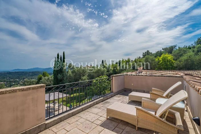 Image No.22-5 Bed House for sale