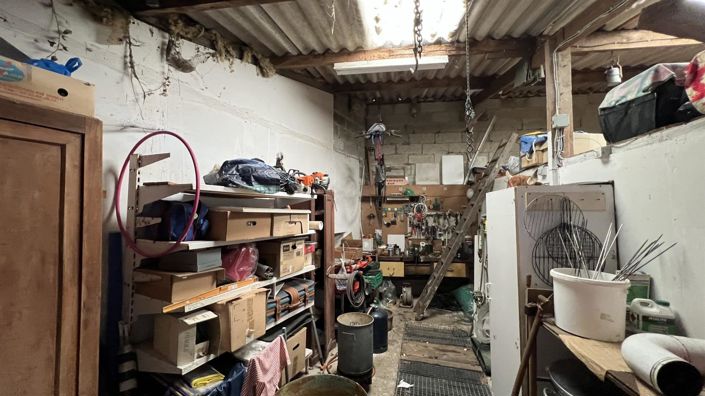 Image No.17-5 Bed House for sale