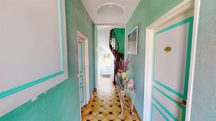 Image No.2-5 Bed House for sale