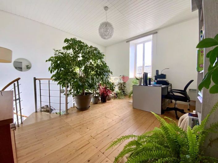 Image No.10-4 Bed House for sale