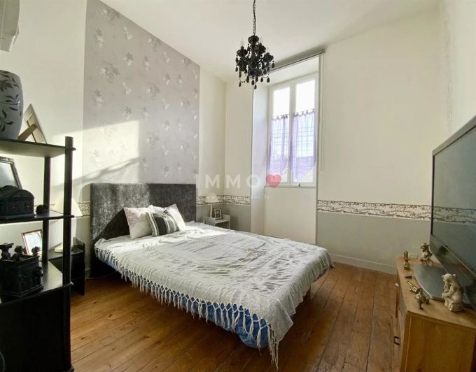 Image No.11-4 Bed House for sale