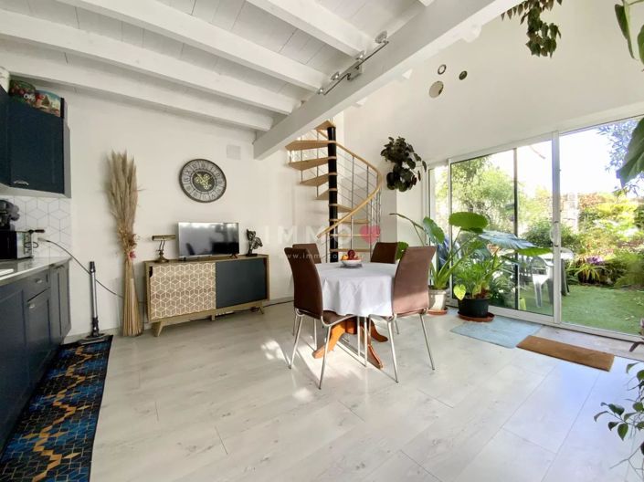 Image No.3-4 Bed House for sale