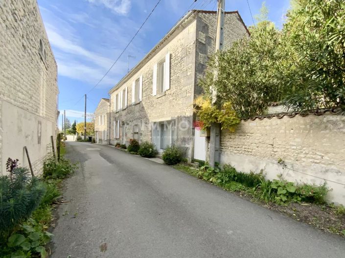 Image No.8-4 Bed House for sale