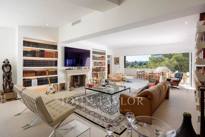 Image No.4-5 Bed House for sale