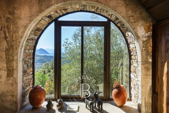 Image No.12-3 Bed House for sale