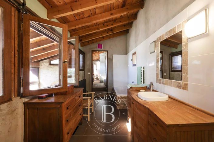 Image No.13-3 Bed House for sale