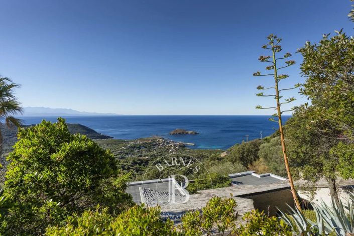 Image No.17-3 Bed House for sale