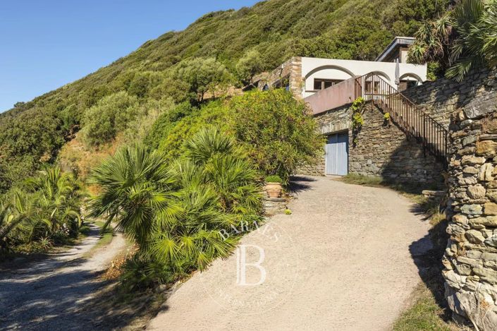 Image No.19-3 Bed House for sale