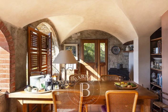 Image No.6-3 Bed House for sale