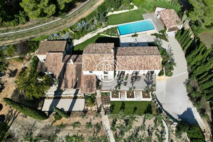 Image No.12-7 Bed House for sale