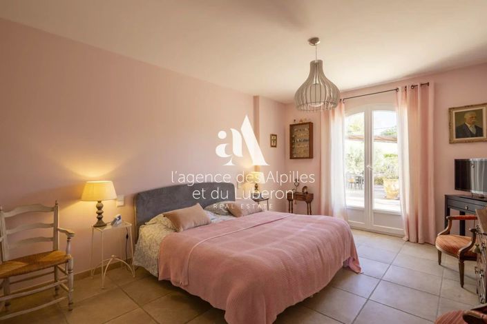 Image No.10-4 Bed House for sale