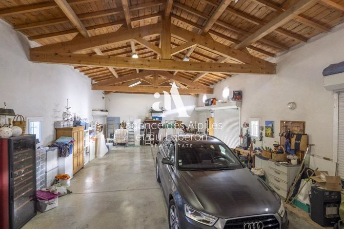 Image No.17-4 Bed House for sale