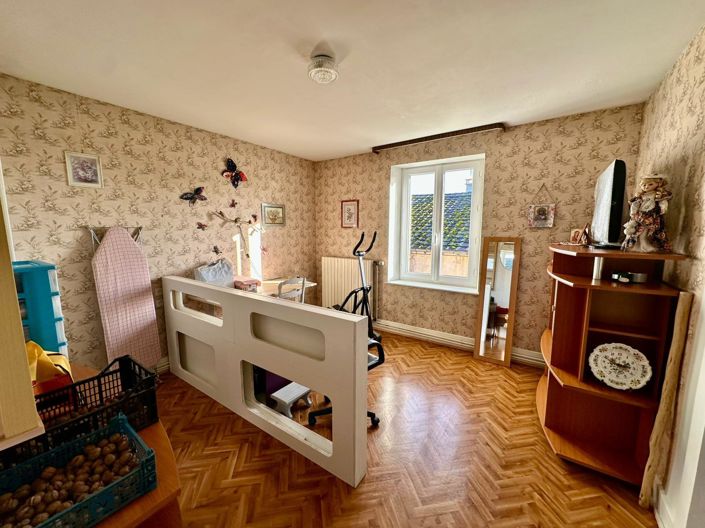 Image No.9-3 Bed House for sale