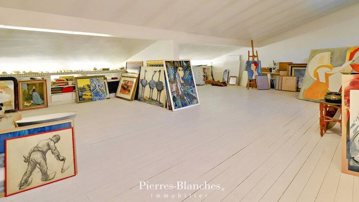 Image No.8-4 Bed House for sale