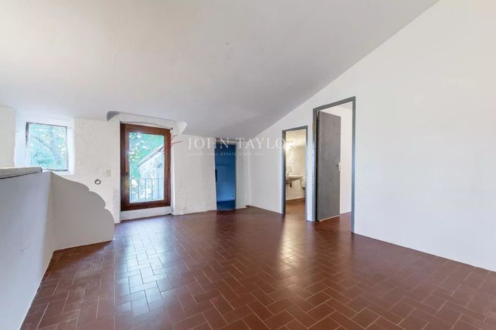 Image No.20-House for sale