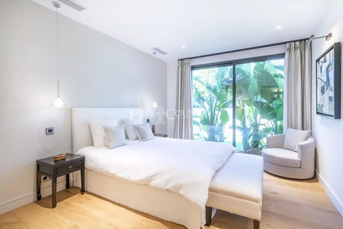 Image No.11-5 Bed House for sale