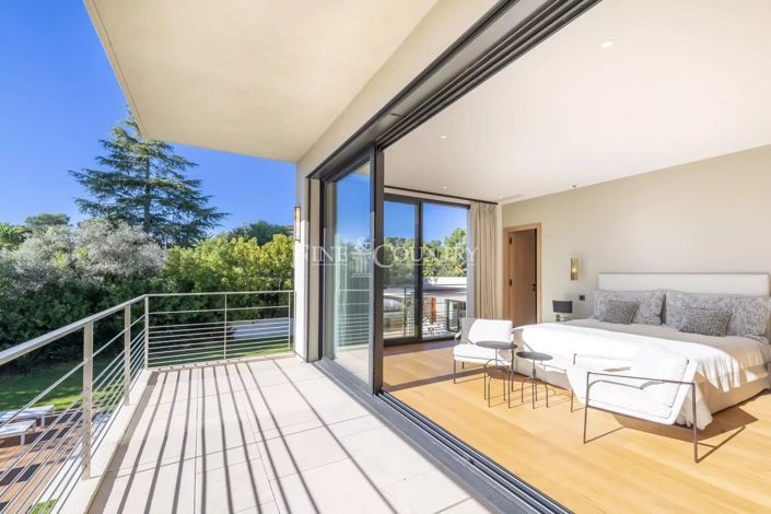 Image No.15-5 Bed House for sale