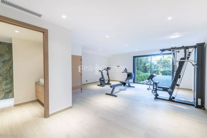 Image No.22-5 Bed House for sale