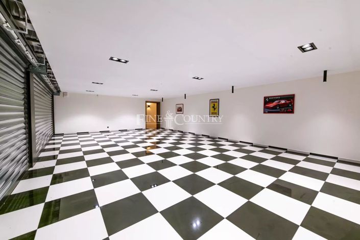 Image No.24-5 Bed House for sale