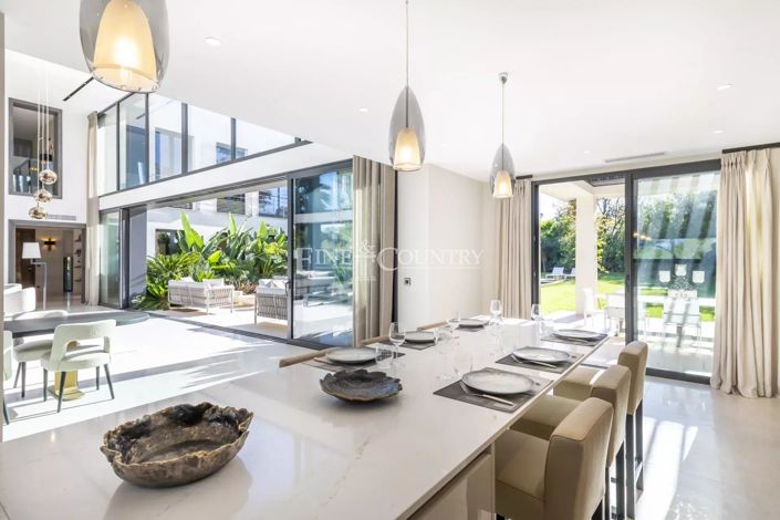 Image No.6-5 Bed House for sale