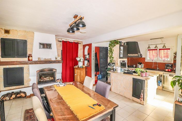 Image No.10-3 Bed House for sale