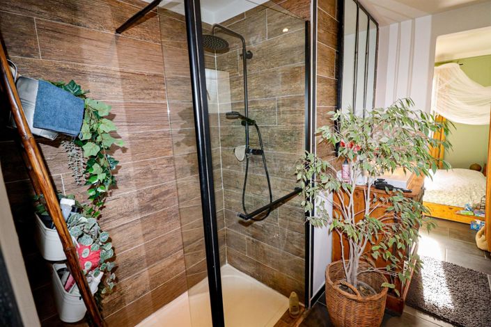 Image No.14-3 Bed House for sale