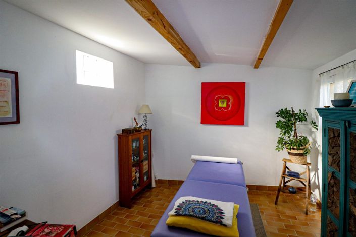 Image No.16-3 Bed House for sale