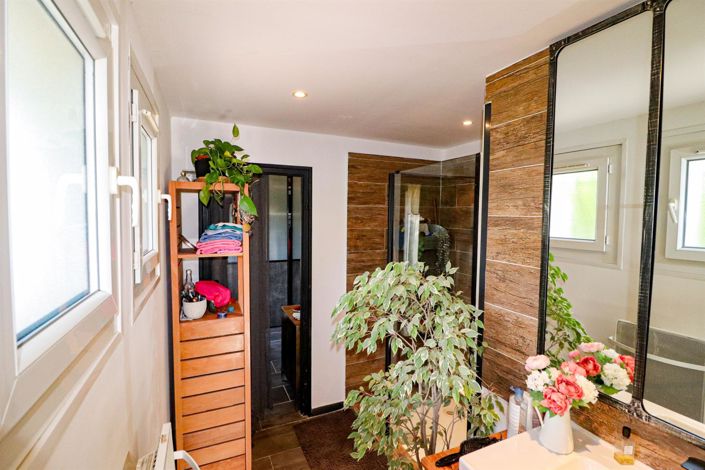 Image No.27-3 Bed House for sale