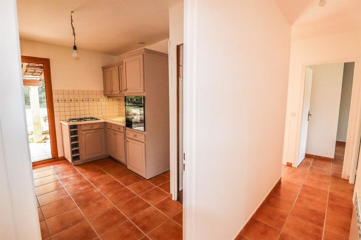 Image No.12-3 Bed House for sale