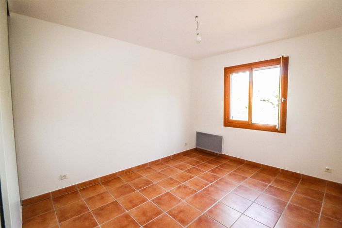 Image No.14-3 Bed House for sale