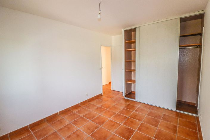 Image No.16-3 Bed House for sale