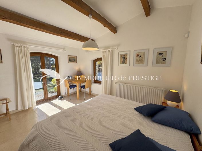 Image No.15-3 Bed House for sale