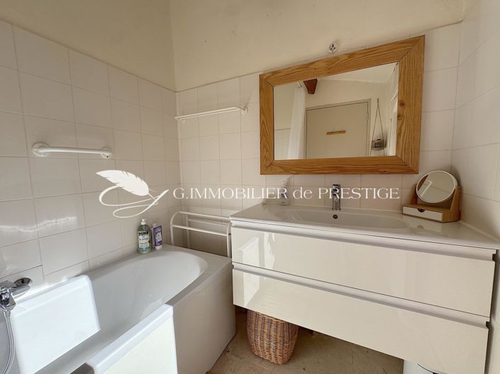 Image No.17-3 Bed House for sale