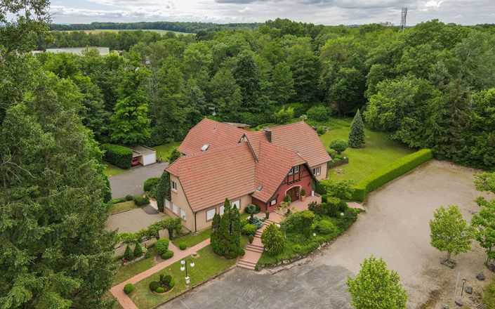 Image No.4-4 Bed Property for sale