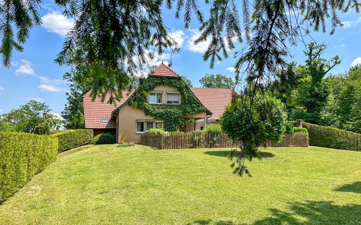 Image No.5-4 Bed Property for sale