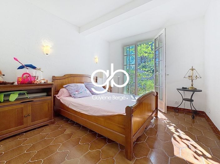 Image No.15-5 Bed House for sale