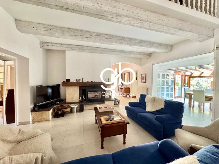 Image No.5-5 Bed House for sale