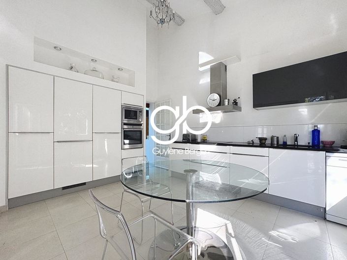 Image No.6-5 Bed House for sale