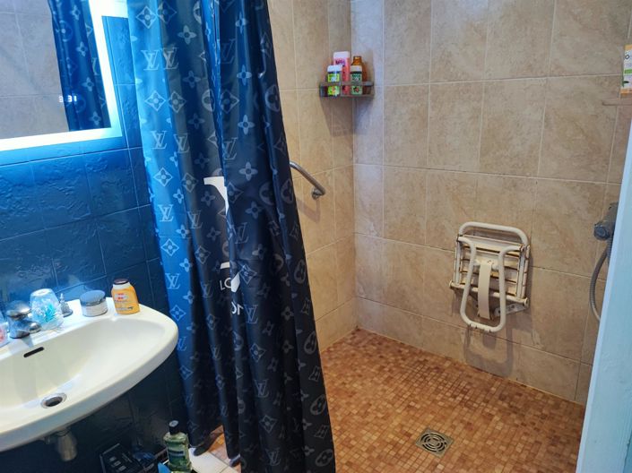 Image No.13-4 Bed House for sale