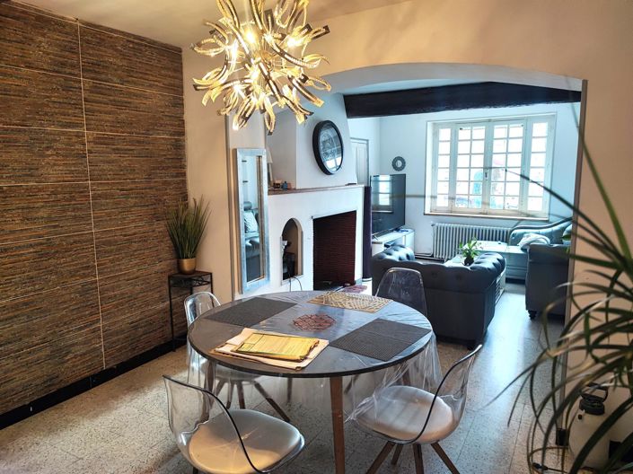 Image No.2-4 Bed House for sale